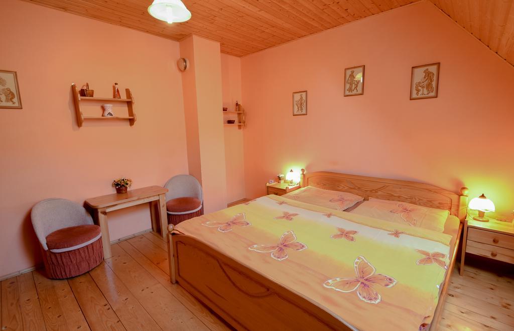 Gazdovsky Dvor "U Tlaciarov" Liptovský Trnovec Extérieur photo